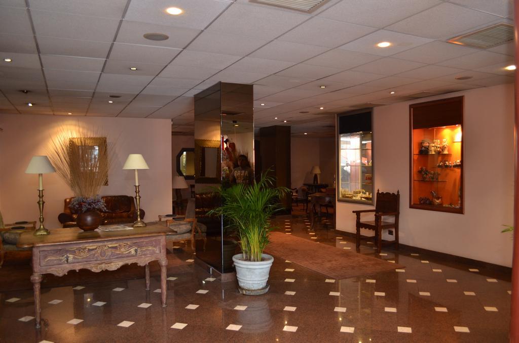 Hotel Maria Angola Lima Exterior foto