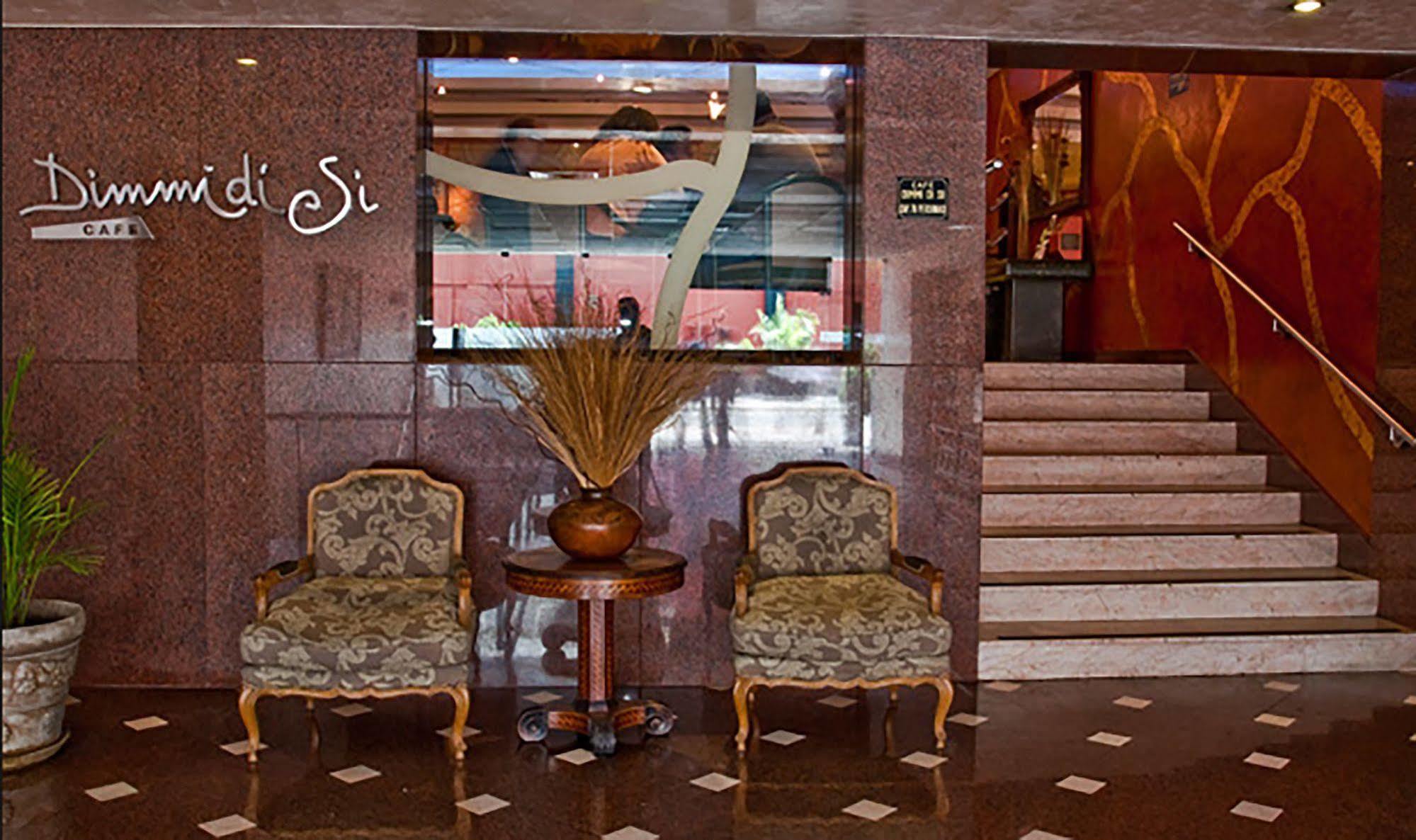 Hotel Maria Angola Lima Exterior foto